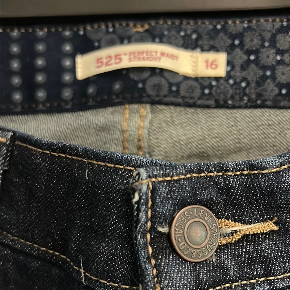 Levi's Dark Blue Straight Jeans. New/never worn without tags - Picture 8 of 16